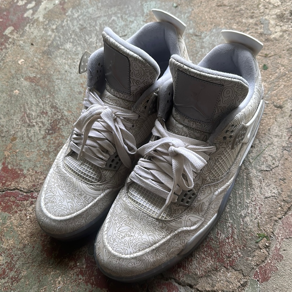 Air Jordan 4